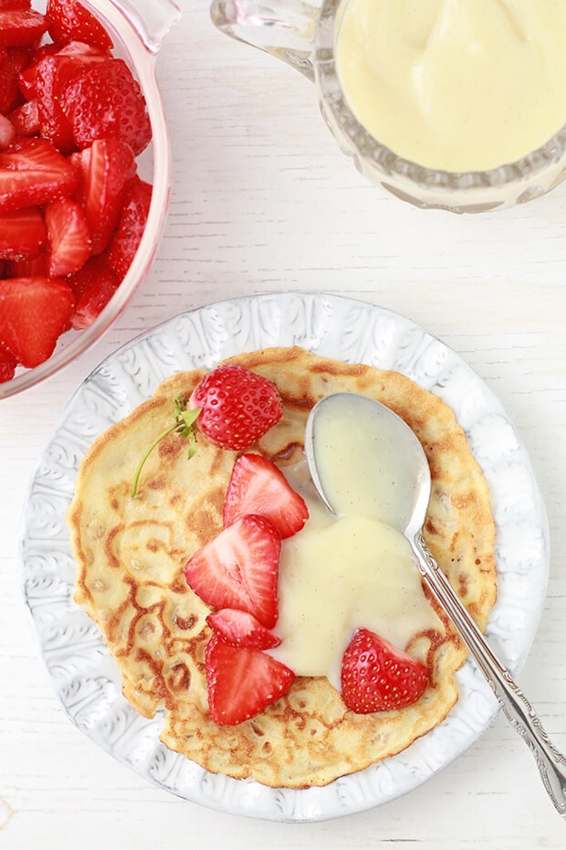 Crepes with strawberries and pastry cream with vanilla bean