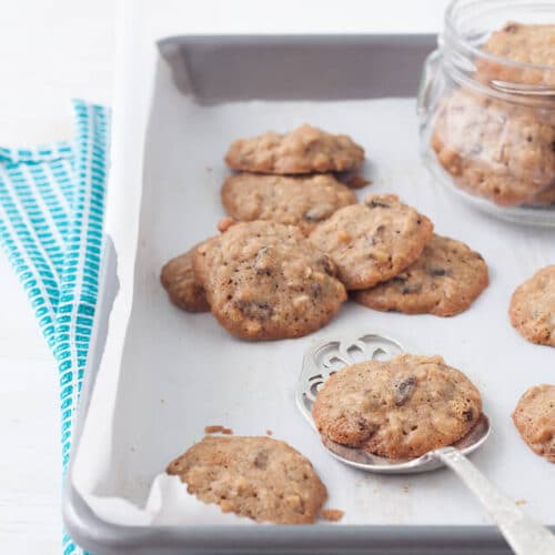 best crispy oatmeal raisin cookies recipe