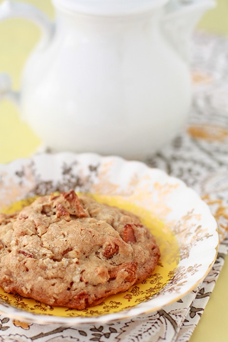 Bacon apple cookies on a fancy plate 