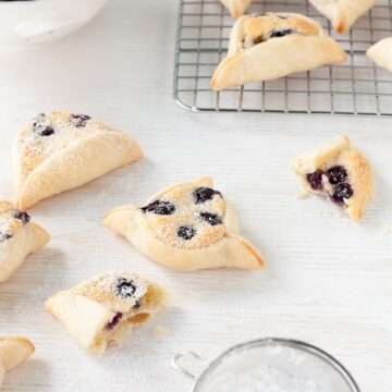 mini blueberry almond pies