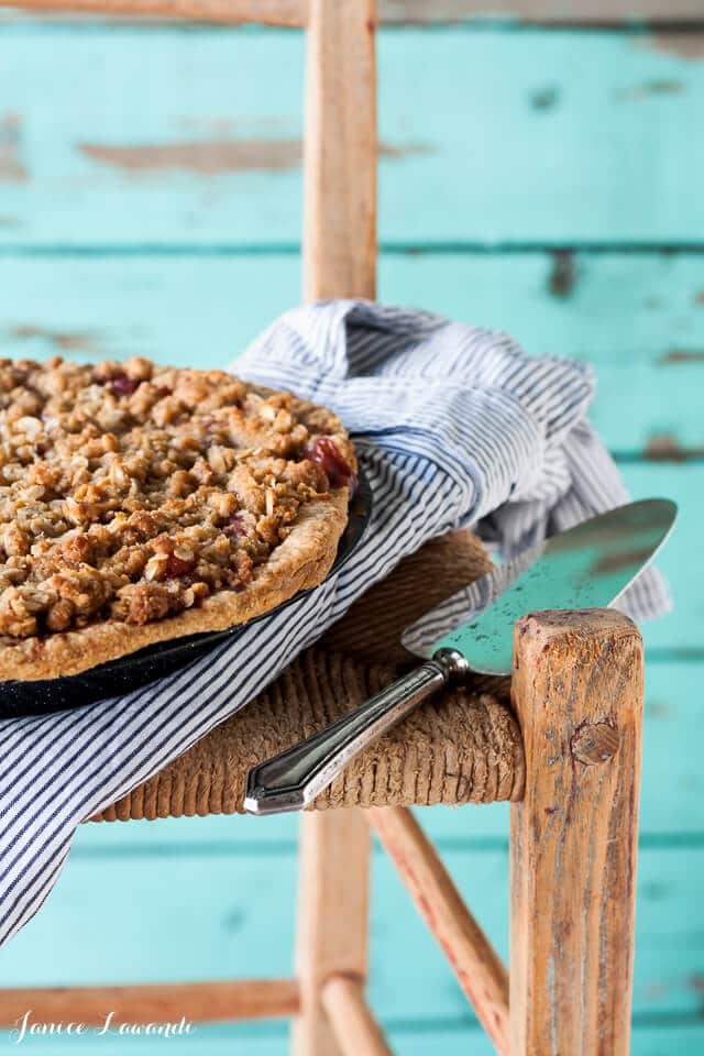 Whiskey peach pie with an oat crumble topping