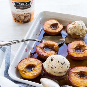 Roasted peaches with So Delicious Cashewmil Frozen Dessert | @ktchnhealssoul