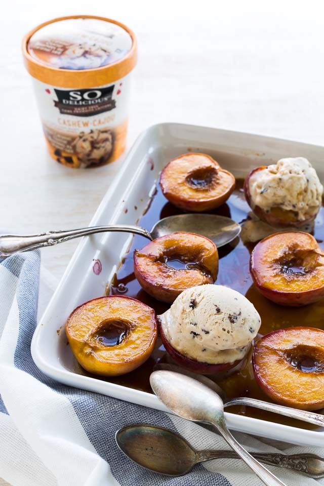 Roasted peaches with So Delicious Cashewmil Frozen Dessert | @ktchnhealssoul