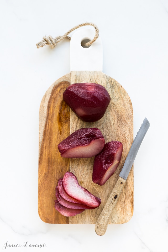 pere in camicia di vino rosso