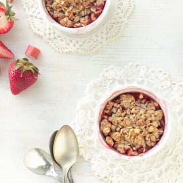 Honey-kissed-strawberry-rhubarb crumbles