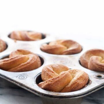 maple brioche buns after baking