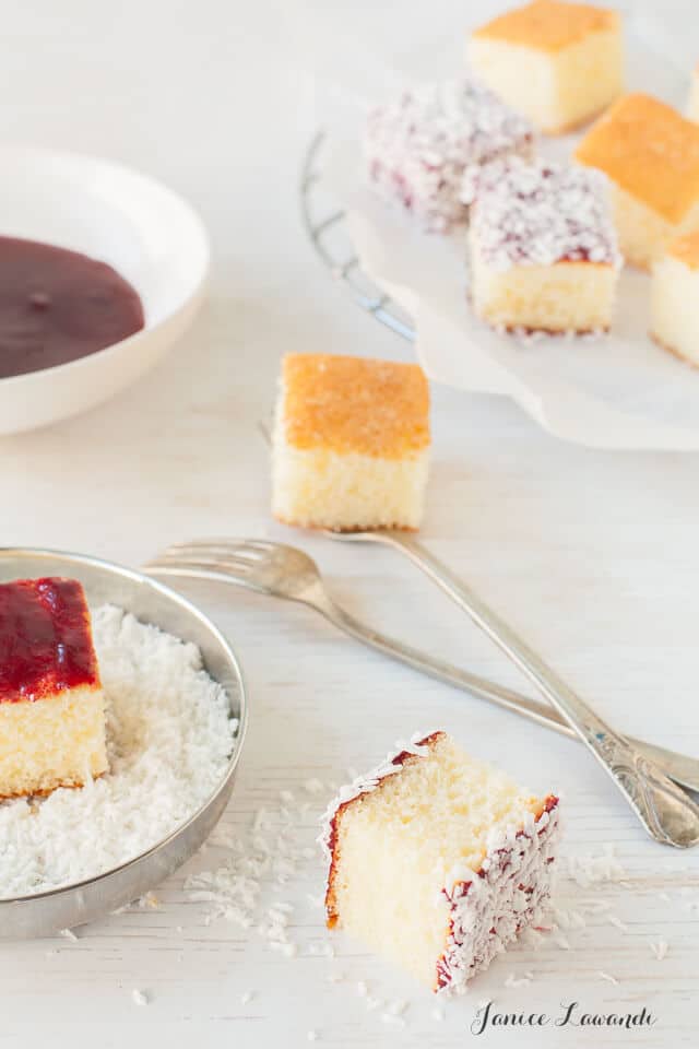 Making raspberry lamingtons