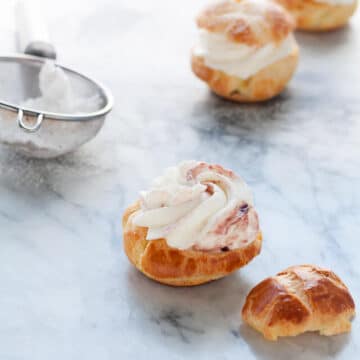 choux à la crème - cream puffs