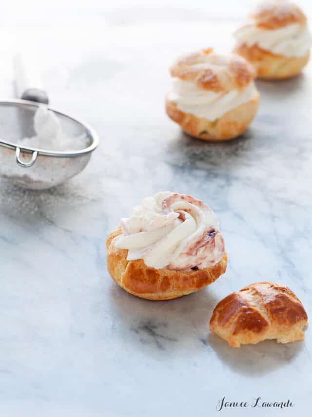 choux à la crème - cream puffs