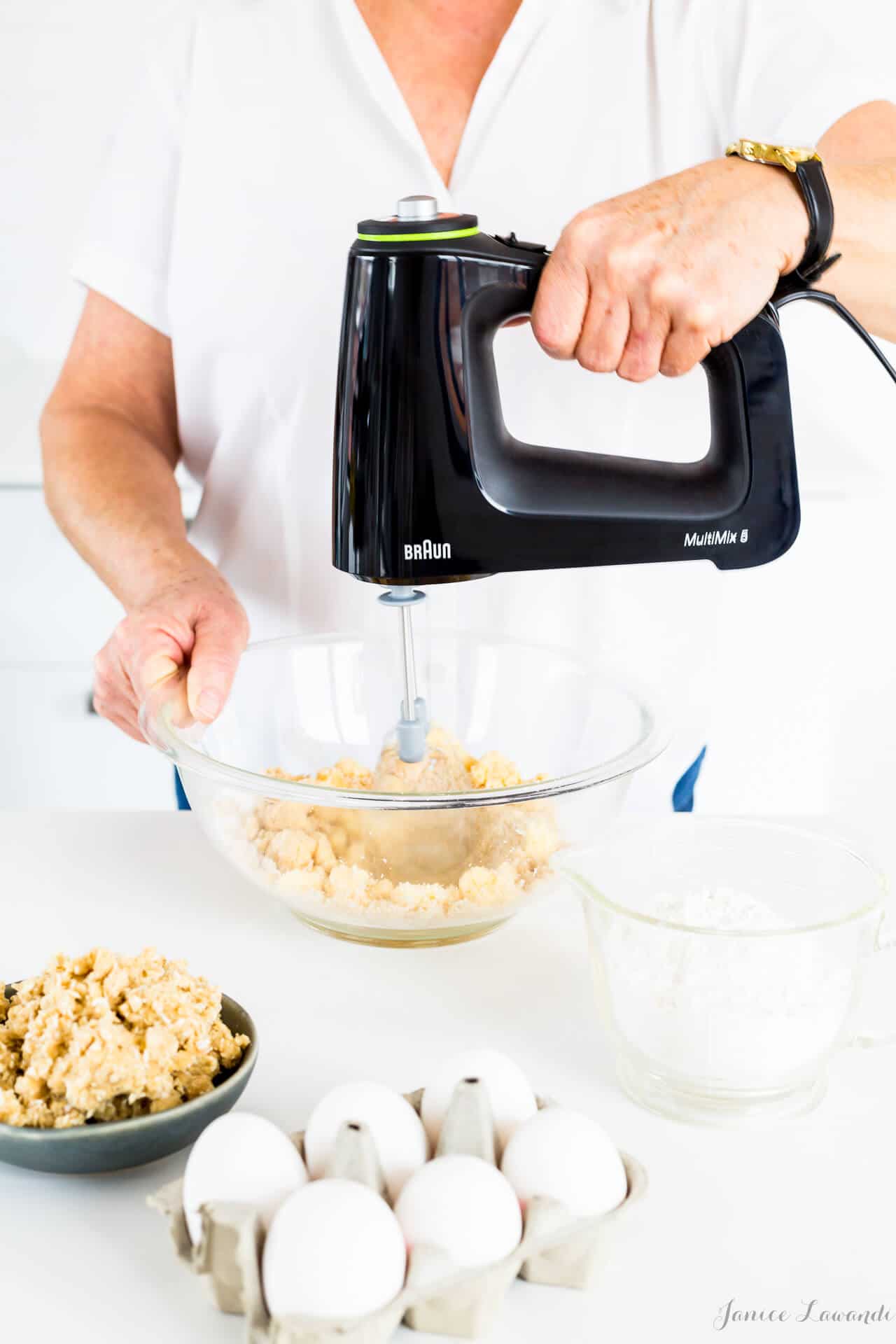Creaming butter and sugar with a Braun hand held mixer