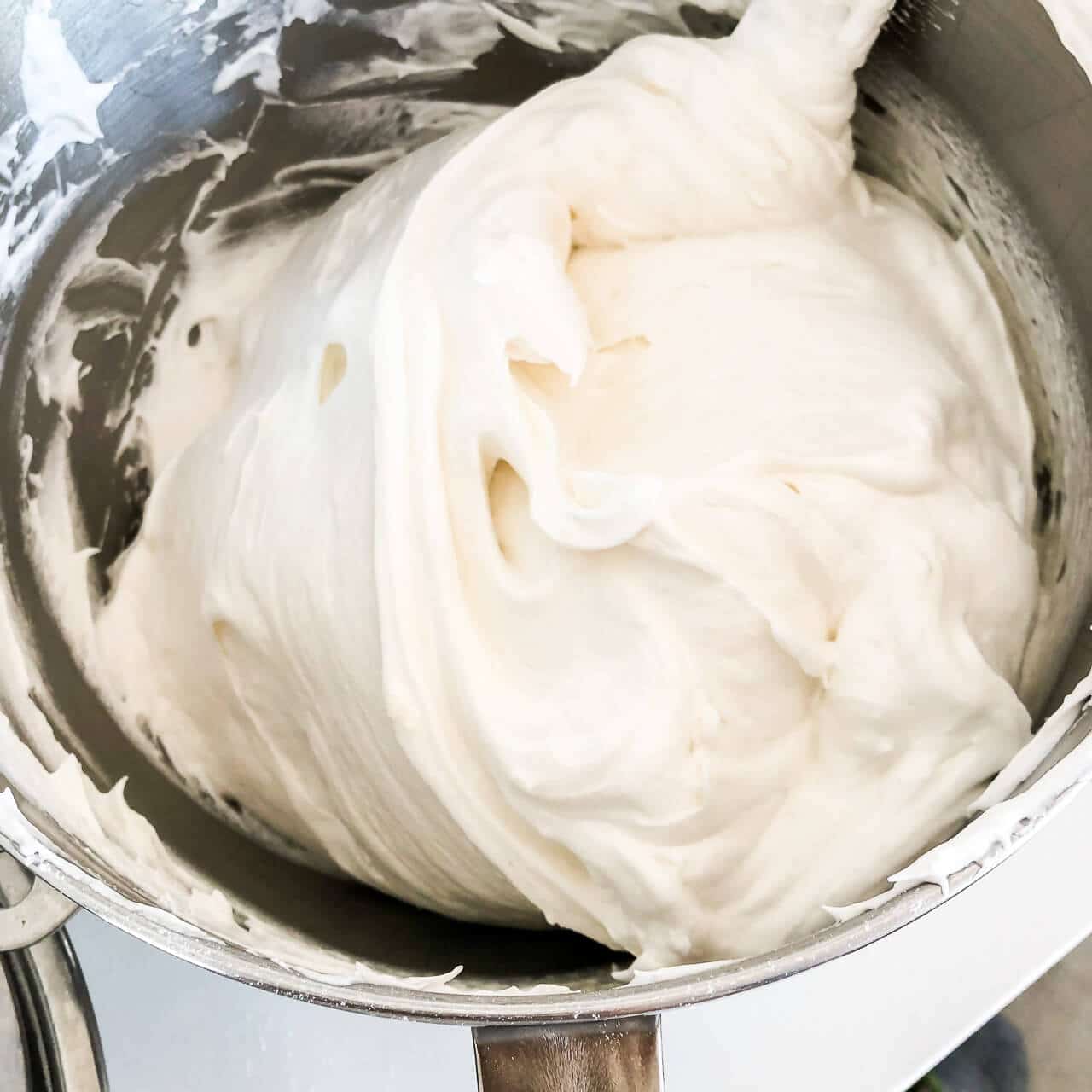 Baking Techniques: Mix, Fold, Whisk & Cream