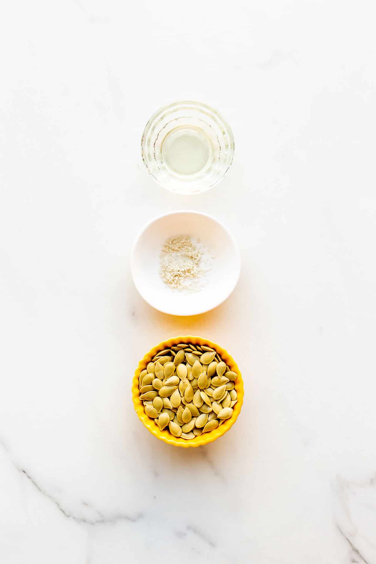 Ingredients to make toasted pumpkin seeds