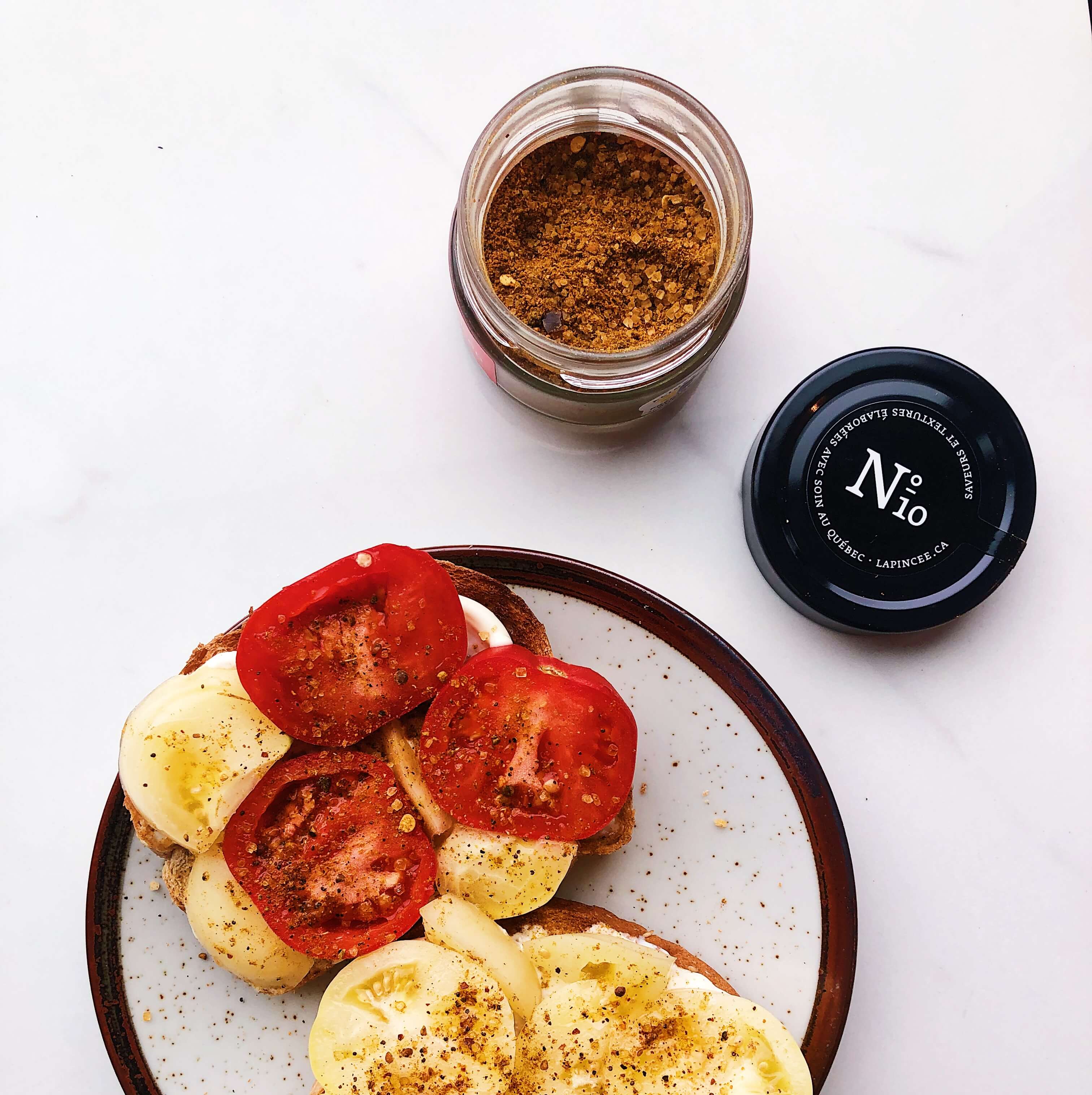 Tomato on toast with fancy salt from La Pincée